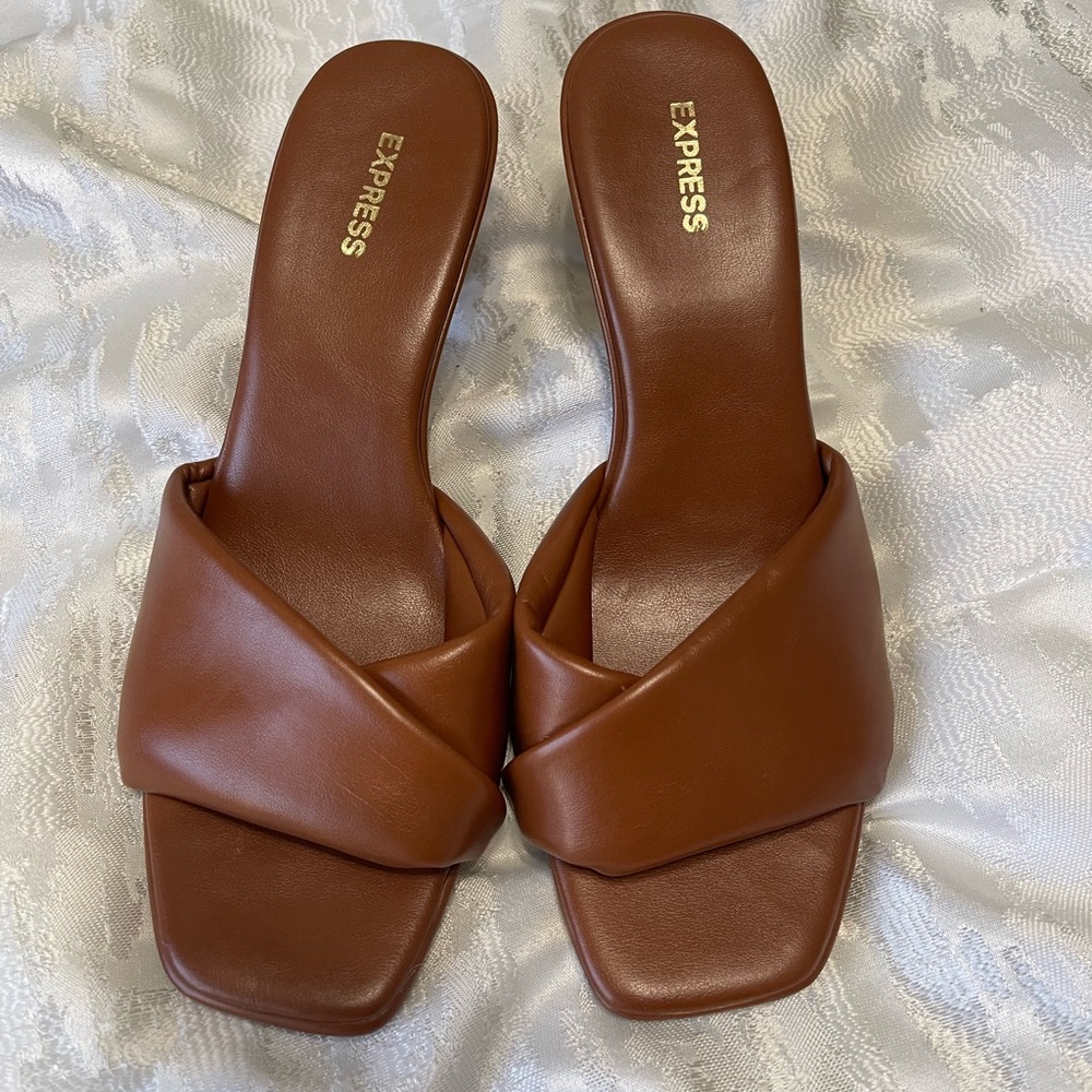 Express shoes
